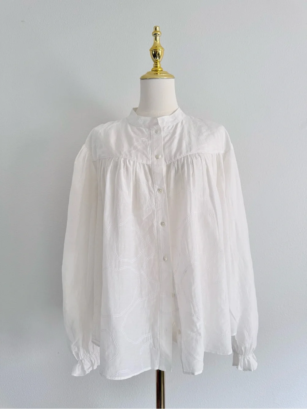 AYR The New Romantic white Embroidered blouse ballon bell sleeve Sz L